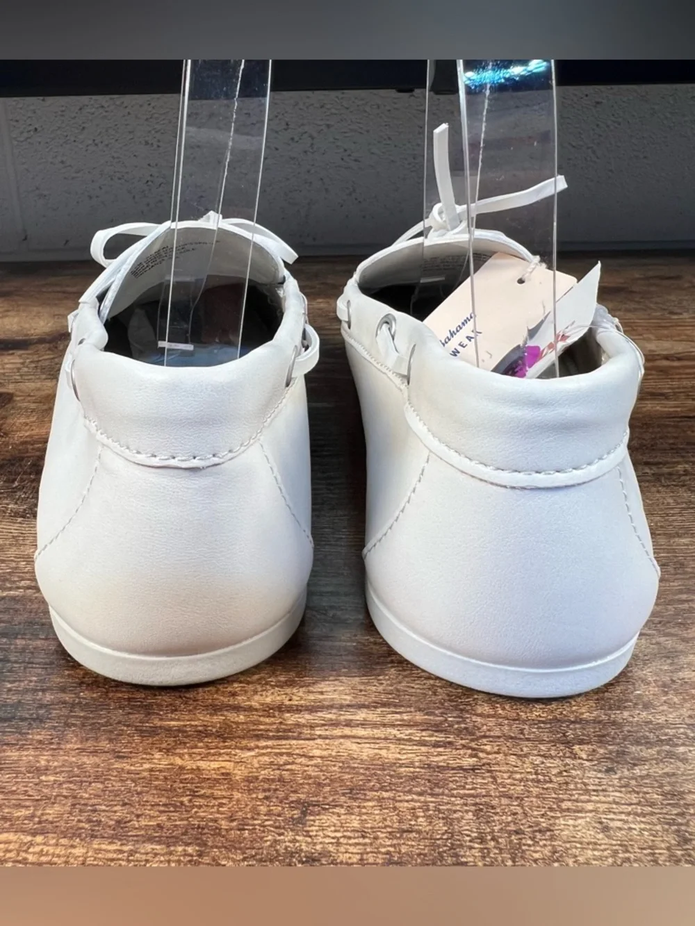 Tommy Bahama Loafer Seafairer White Faux Leather Lightweight Shoes NEW women 8.5